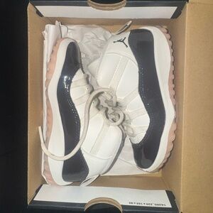Jordan 11 Retro Kids White and Black Sneakers with Gum Sole